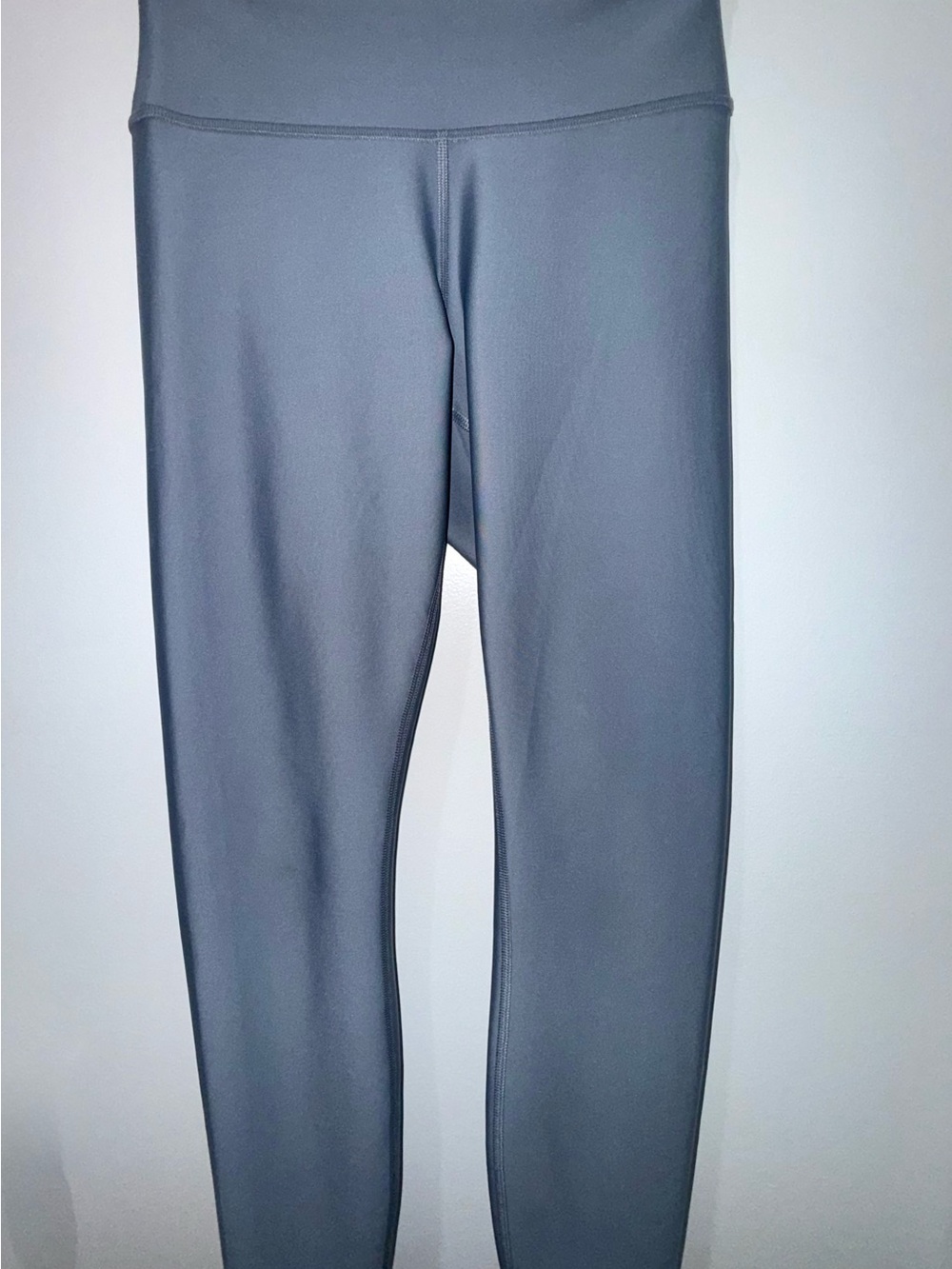 Alo Yoga High-Waist Airlift Legging. Metallic Blue - XS